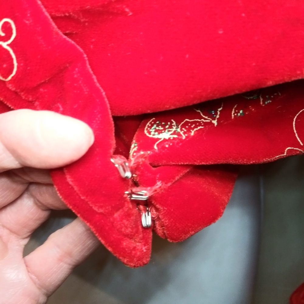 Vintage 1930-40's Handmade Scarlet Velvet Wrap Blouse With Stamped Grape Pattern - Picture 6 of 16